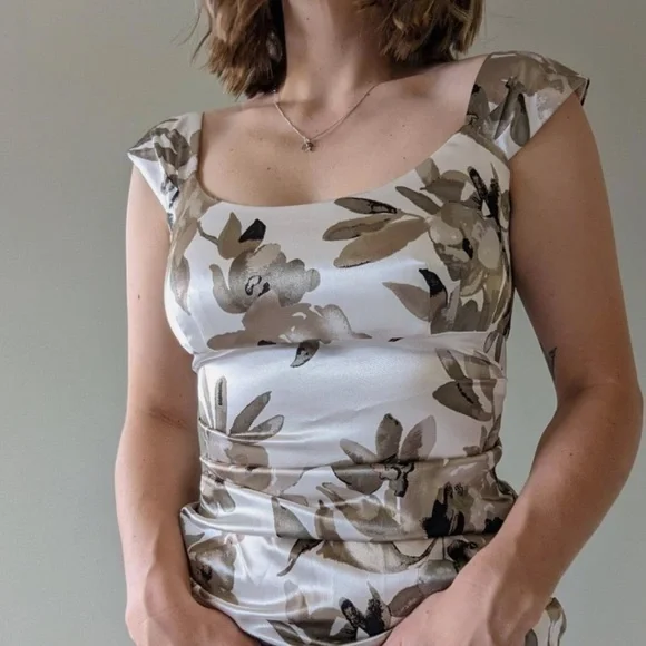 London Times Drapey Satin Ruched Floral Cocktail Dress Sz 4 - Picture 11 of 11